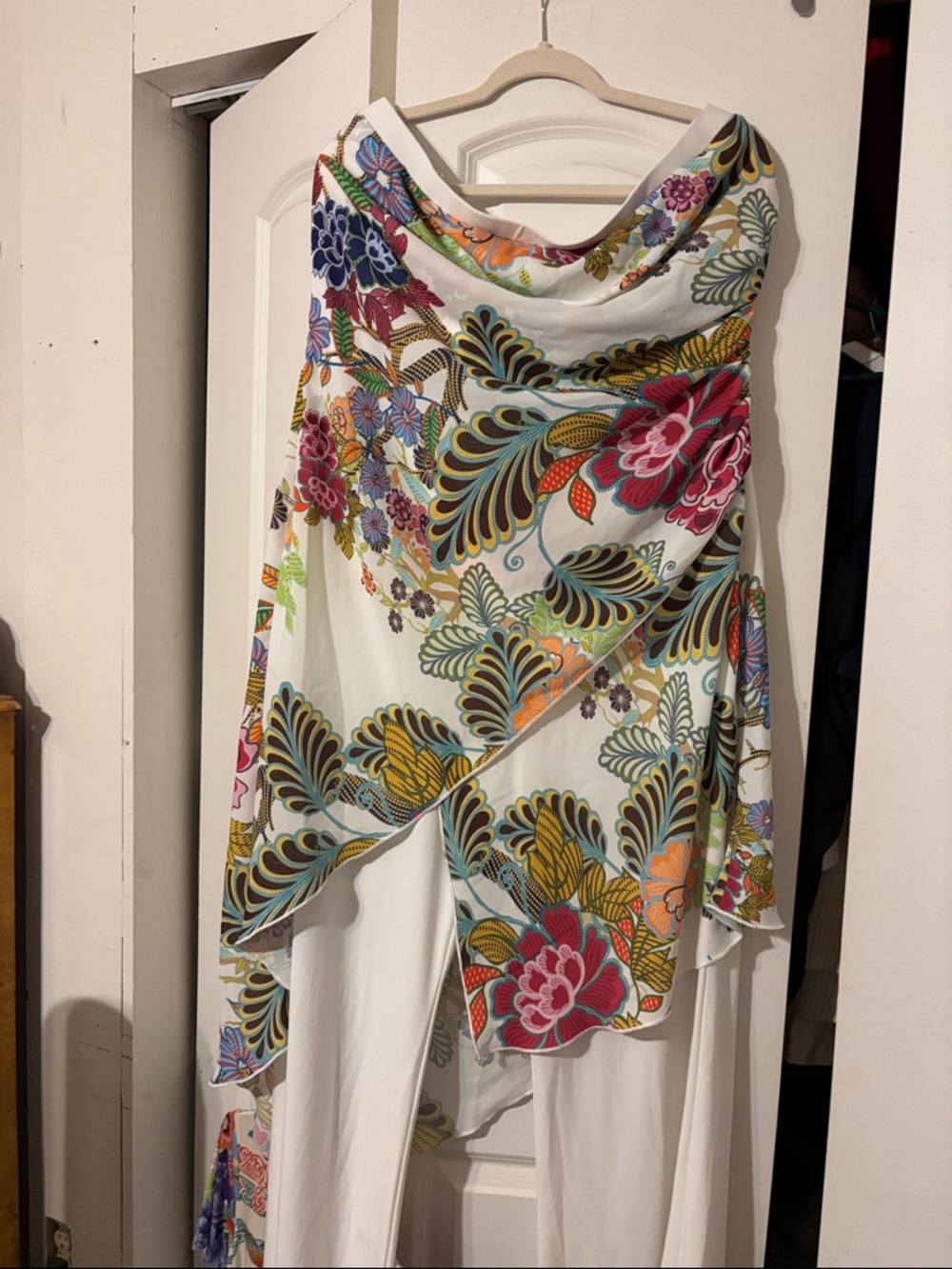 White Floral Pareo Wrap with Multicolor Botanical Print